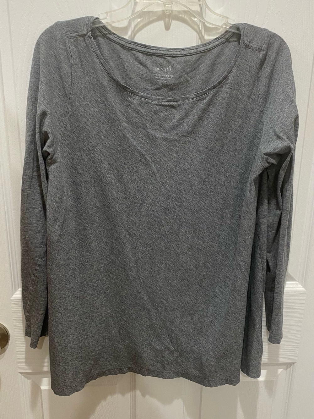 Women's Pure Jill size Medium Gray Long-Sleeve Scoop Neck Tee